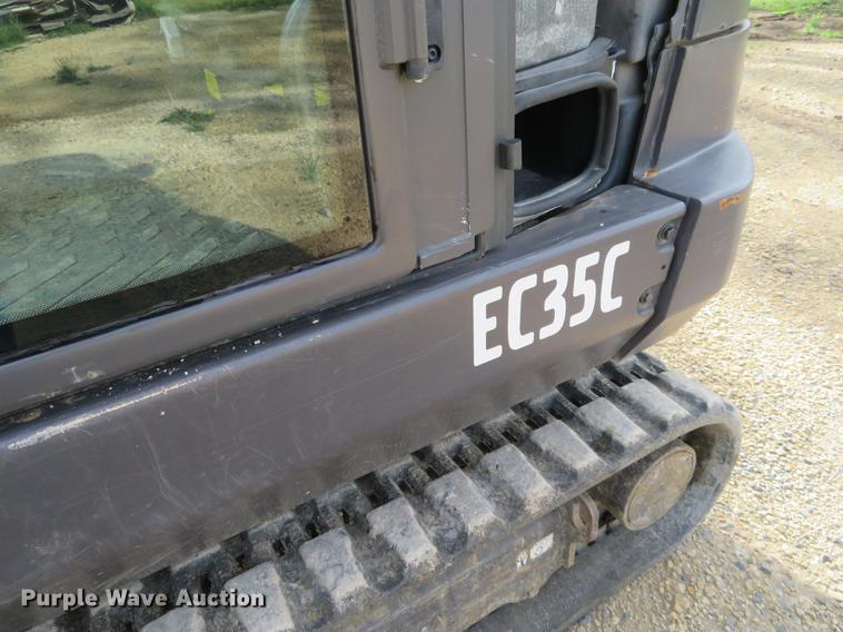 image for item EJ9589 2014 Volvo EC35C mini excavator