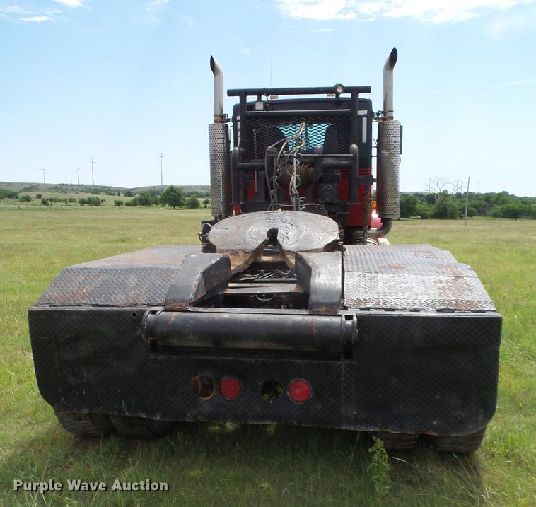 image for item EN9571 2007 Kenworth T800 semi truck