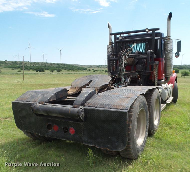 image for item EN9571 2007 Kenworth T800 semi truck