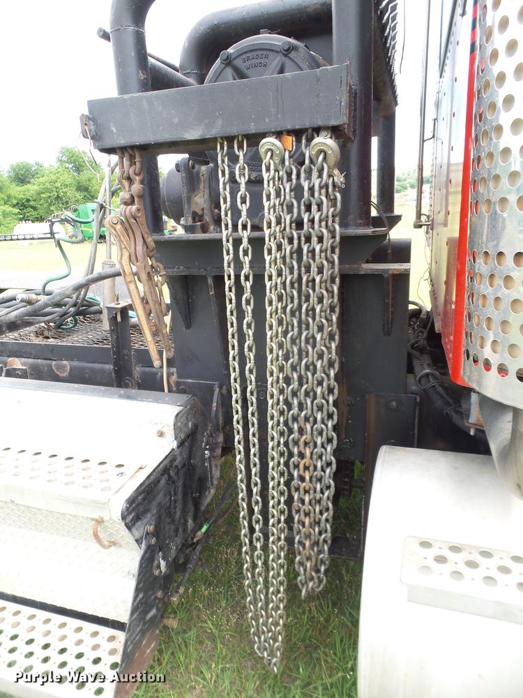 image for item EN9571 2007 Kenworth T800 semi truck