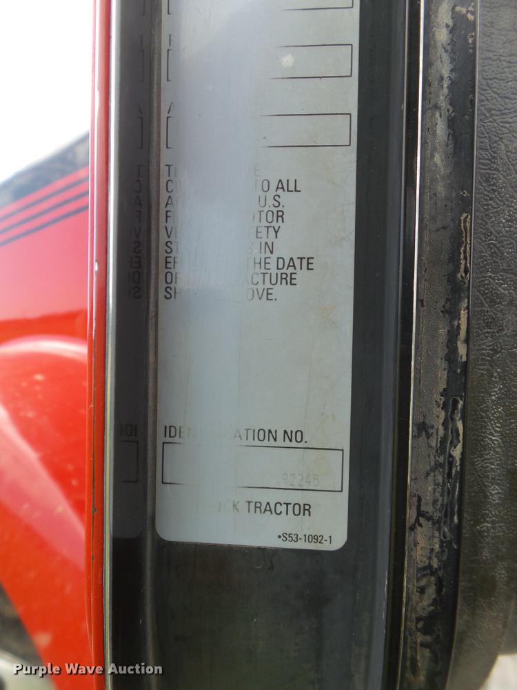 image for item EN9571 2007 Kenworth T800 semi truck