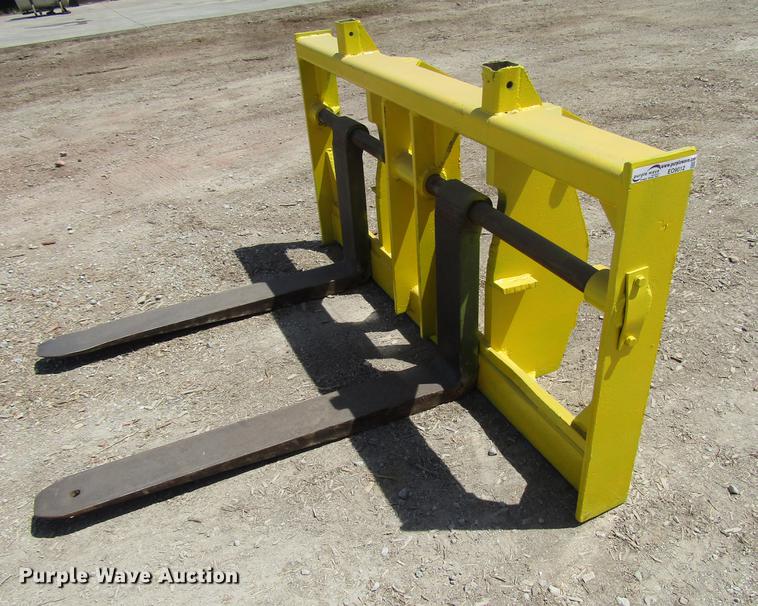 image for item EO9012 Quick attach pallet forks
