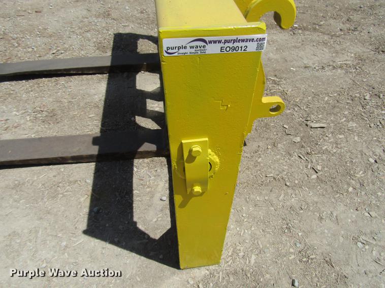 image for item EO9012 Quick attach pallet forks