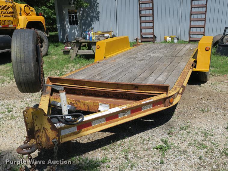 image for item EO9306 2003 Towmaster Contrail utility trailer