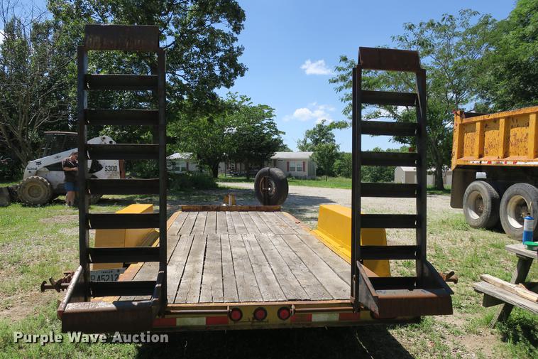 image for item EO9306 2003 Towmaster Contrail utility trailer