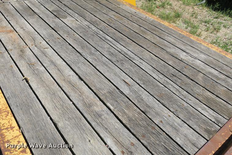 image for item EO9306 2003 Towmaster Contrail utility trailer