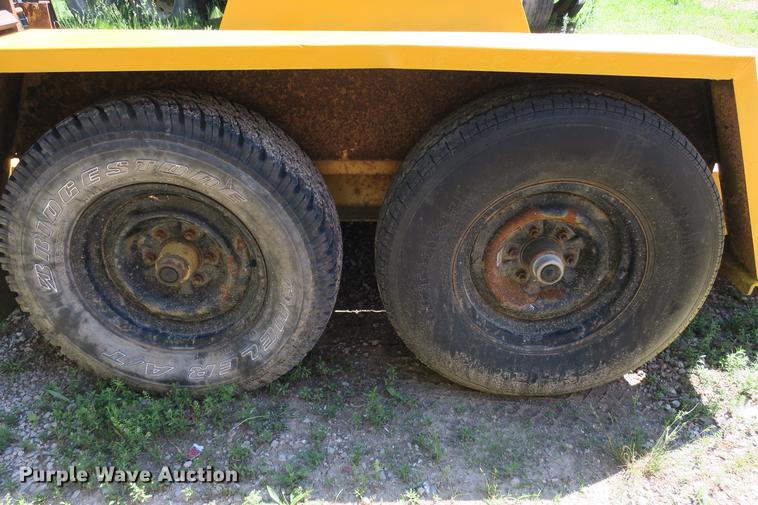 image for item EO9306 2003 Towmaster Contrail utility trailer