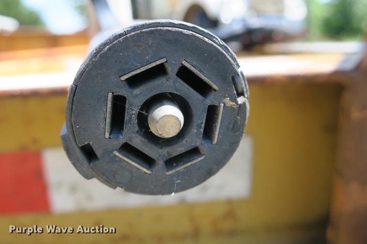 image for item EO9306 2003 Towmaster Contrail utility trailer