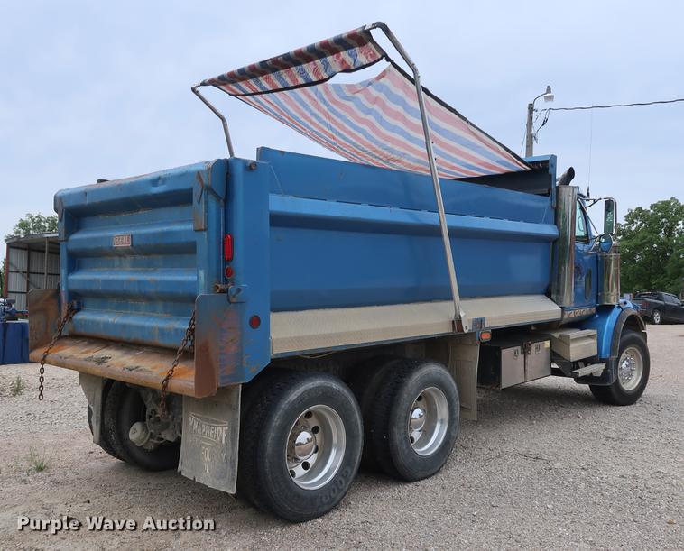 image for item EP9382 2003 Western Star 4900FA dump truck