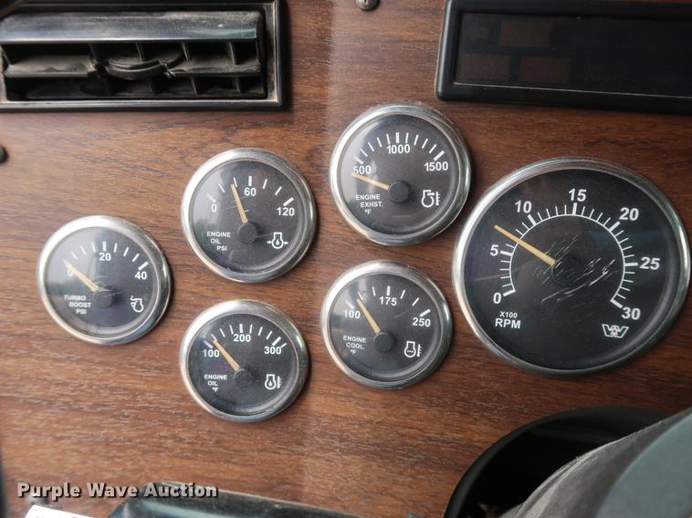 image for item EP9382 2003 Western Star 4900FA dump truck