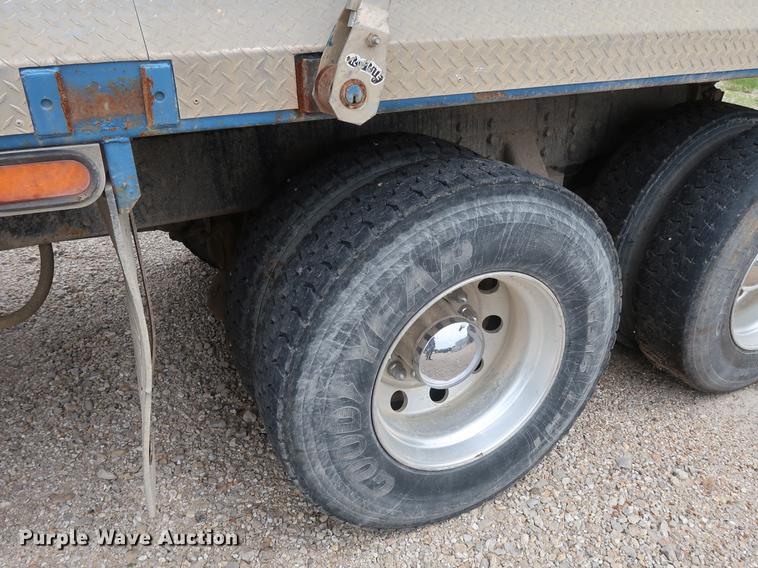 image for item EP9382 2003 Western Star 4900FA dump truck