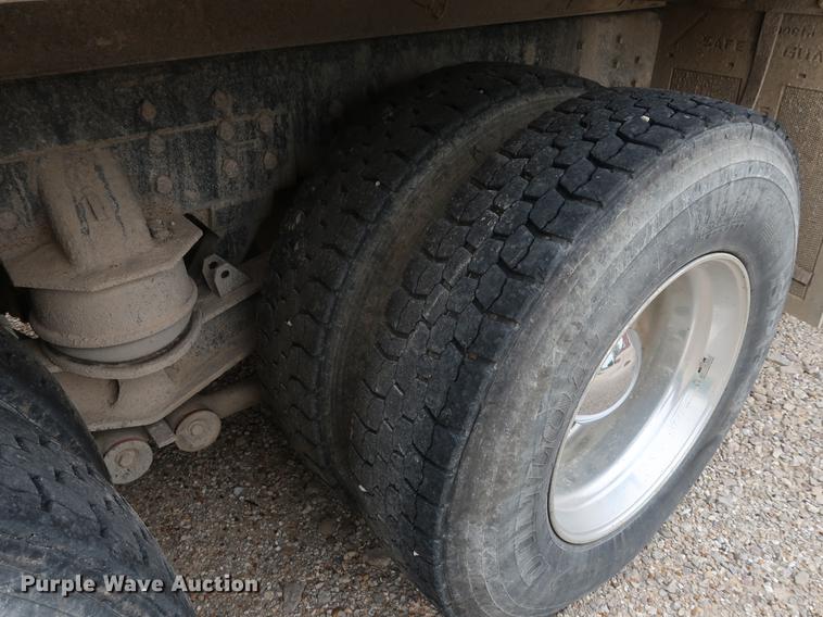 image for item EP9382 2003 Western Star 4900FA dump truck