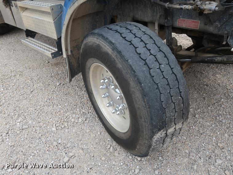 image for item EP9382 2003 Western Star 4900FA dump truck