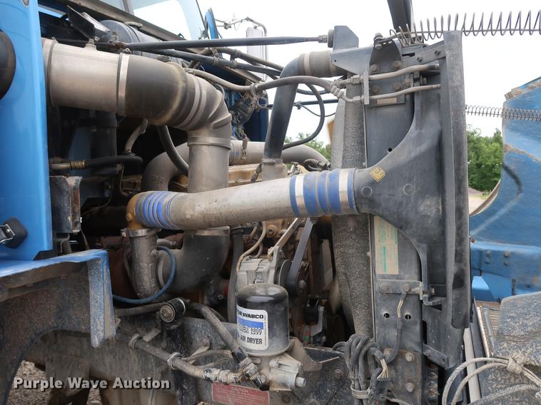 image for item EP9382 2003 Western Star 4900FA dump truck