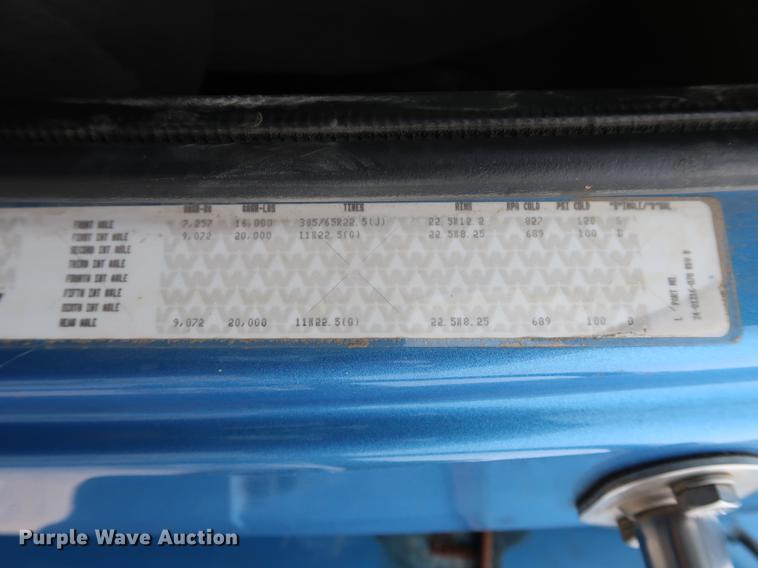 image for item EP9382 2003 Western Star 4900FA dump truck