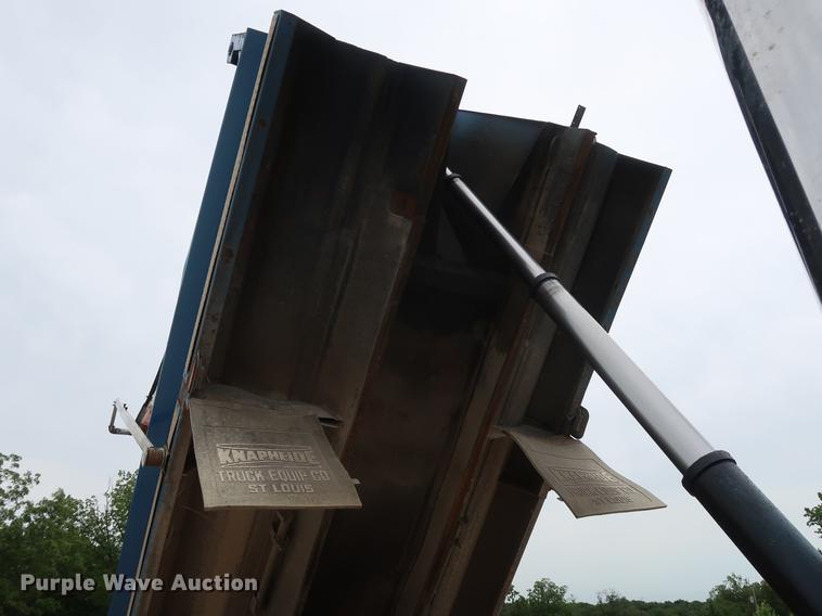 image for item EP9382 2003 Western Star 4900FA dump truck