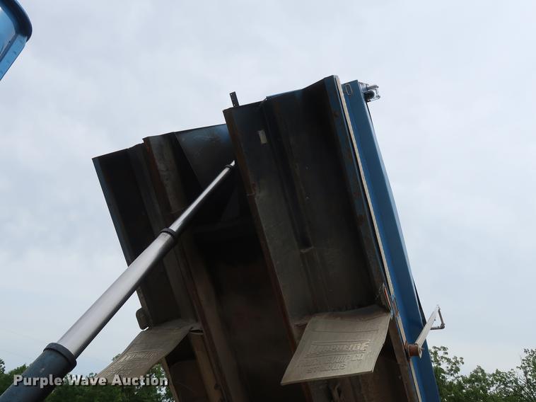 image for item EP9382 2003 Western Star 4900FA dump truck