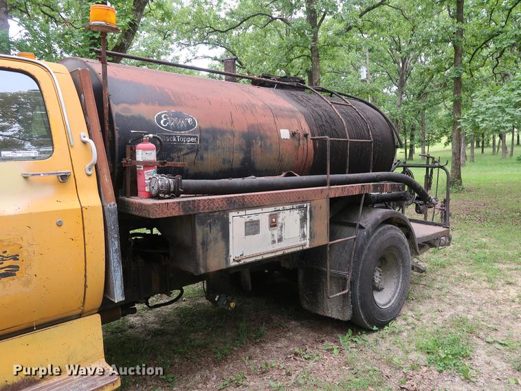 image for item EP9383 1984 Chevrolet C70 oil distributor truck
