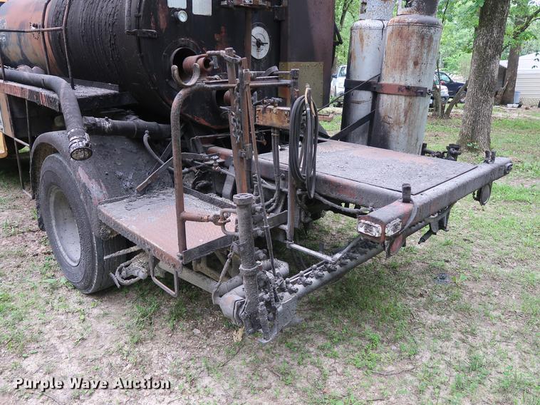 image for item EP9383 1984 Chevrolet C70 oil distributor truck