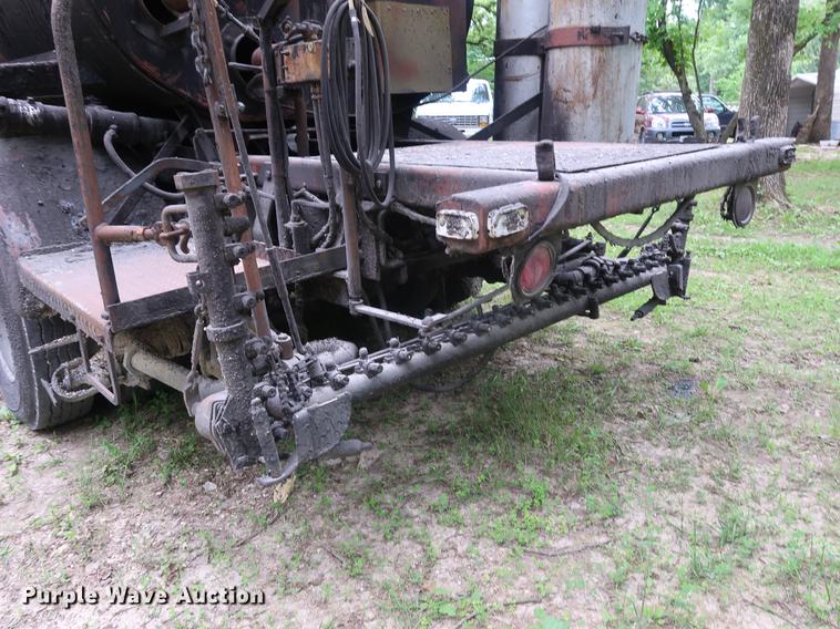 image for item EP9383 1984 Chevrolet C70 oil distributor truck