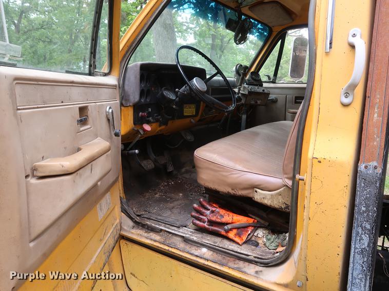 image for item EP9383 1984 Chevrolet C70 oil distributor truck