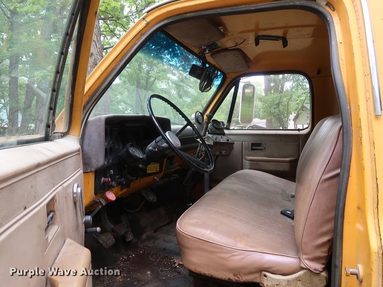 image for item EP9383 1984 Chevrolet C70 oil distributor truck