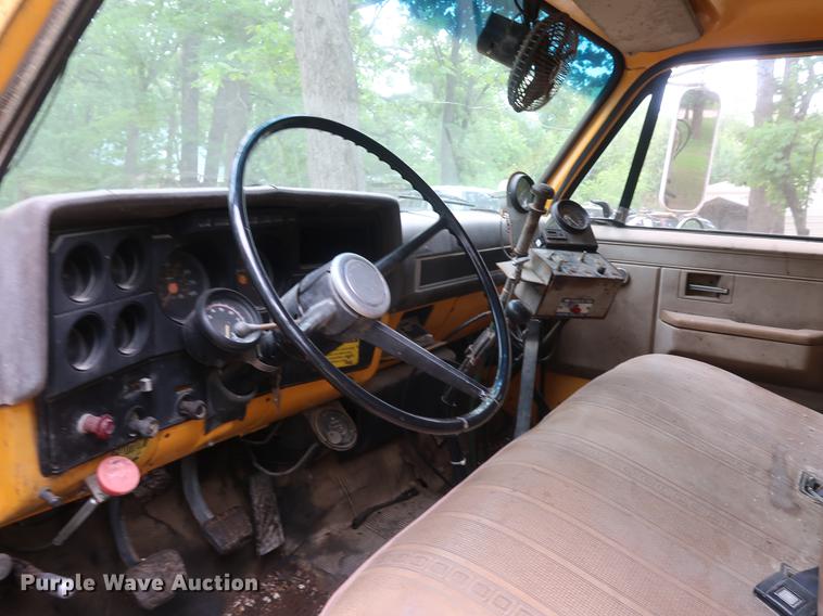 image for item EP9383 1984 Chevrolet C70 oil distributor truck