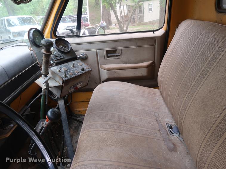 image for item EP9383 1984 Chevrolet C70 oil distributor truck