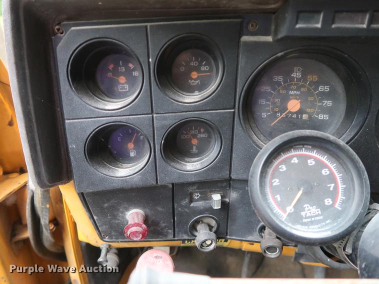 image for item EP9383 1984 Chevrolet C70 oil distributor truck
