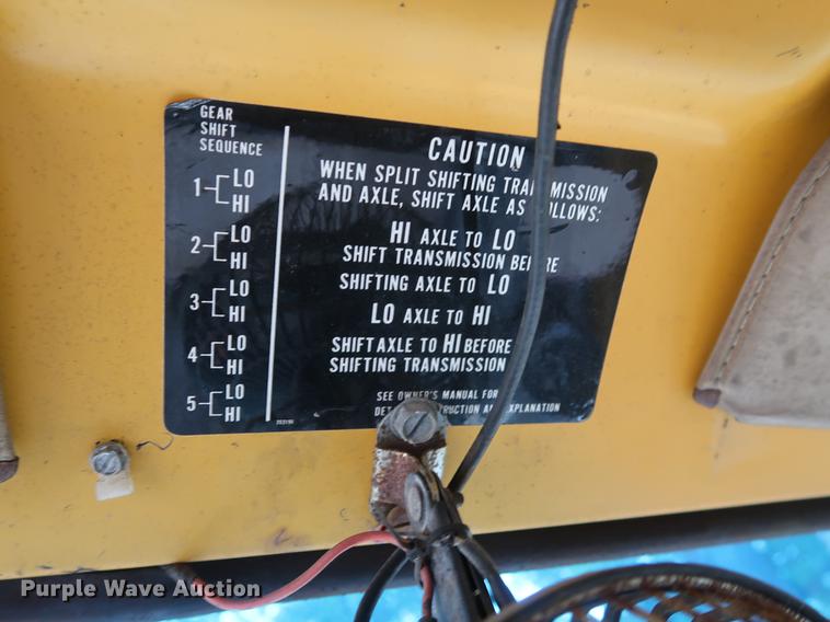image for item EP9383 1984 Chevrolet C70 oil distributor truck