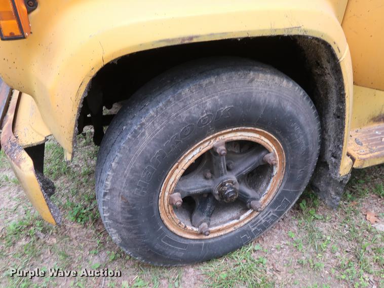 image for item EP9383 1984 Chevrolet C70 oil distributor truck