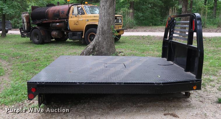 image for item EP9384 Flatbed