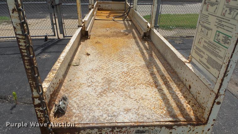 image for item EZ9438 Snorkel SL20 scissor lift