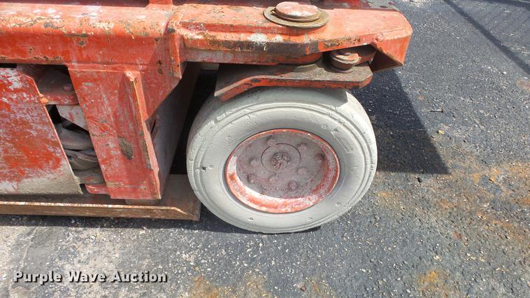 image for item EZ9438 Snorkel SL20 scissor lift