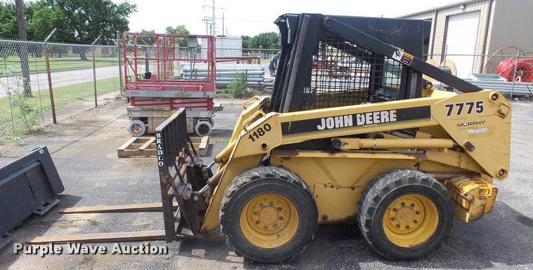 image for item EZ9439 John Deere 7775 skid steer