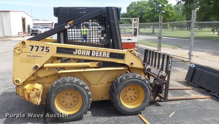 image for item EZ9439 John Deere 7775 skid steer