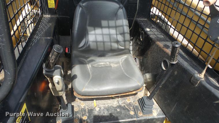 image for item EZ9439 John Deere 7775 skid steer