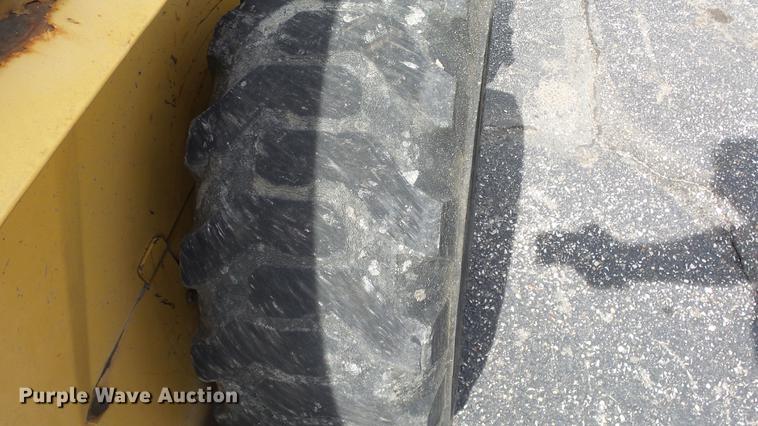 image for item EZ9439 John Deere 7775 skid steer