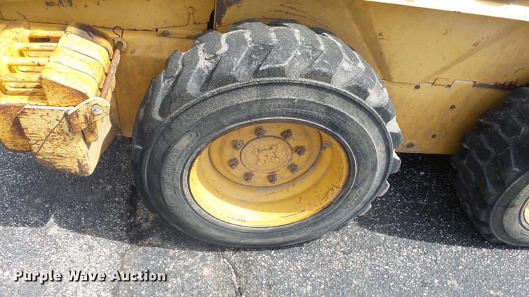 image for item EZ9439 John Deere 7775 skid steer