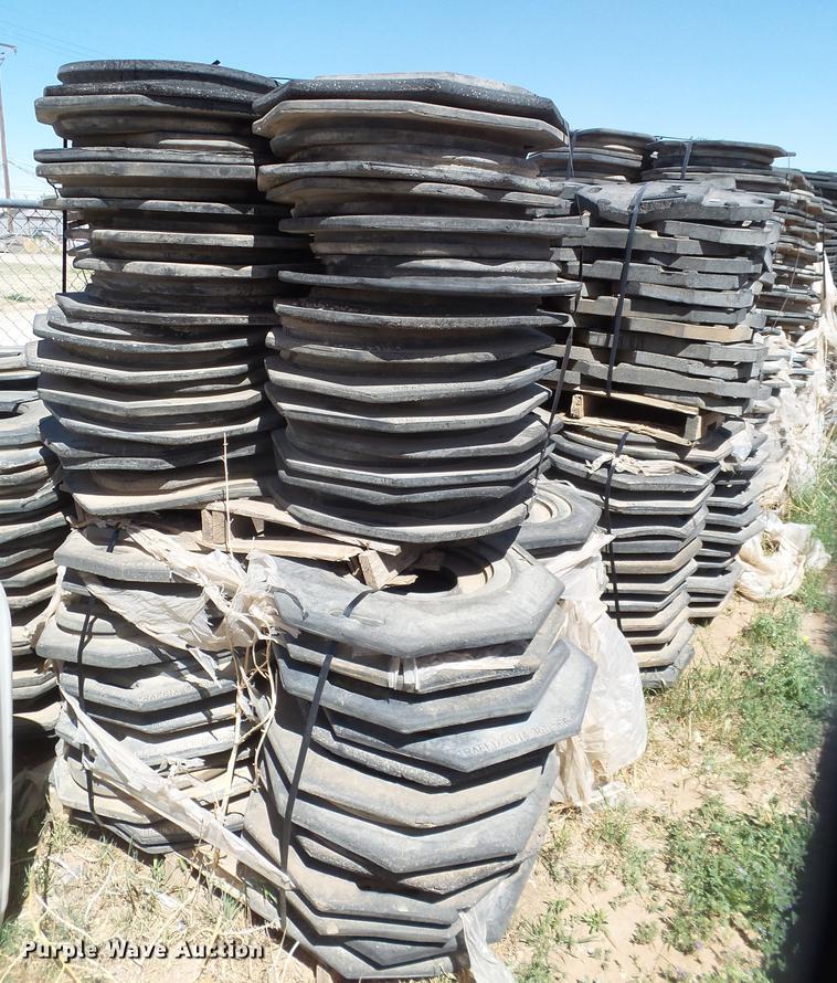 image for item G1212 Approximately 2,000 rubber channelizer bases