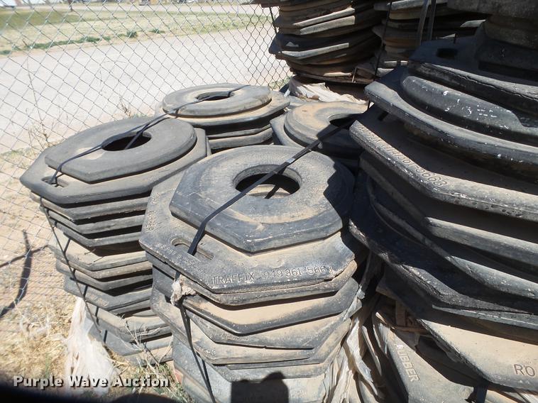 image for item G1212 Approximately 2,000 rubber channelizer bases