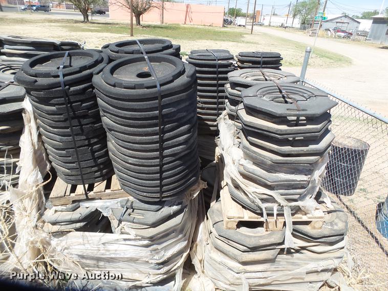 image for item G1212 Approximately 2,000 rubber channelizer bases