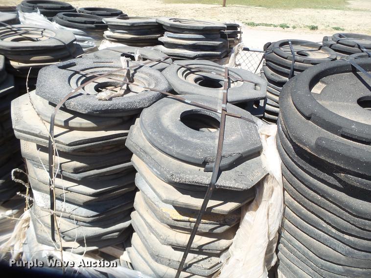 image for item G1212 Approximately 2,000 rubber channelizer bases