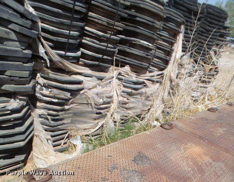 image for item G1212 Approximately 2,000 rubber channelizer bases