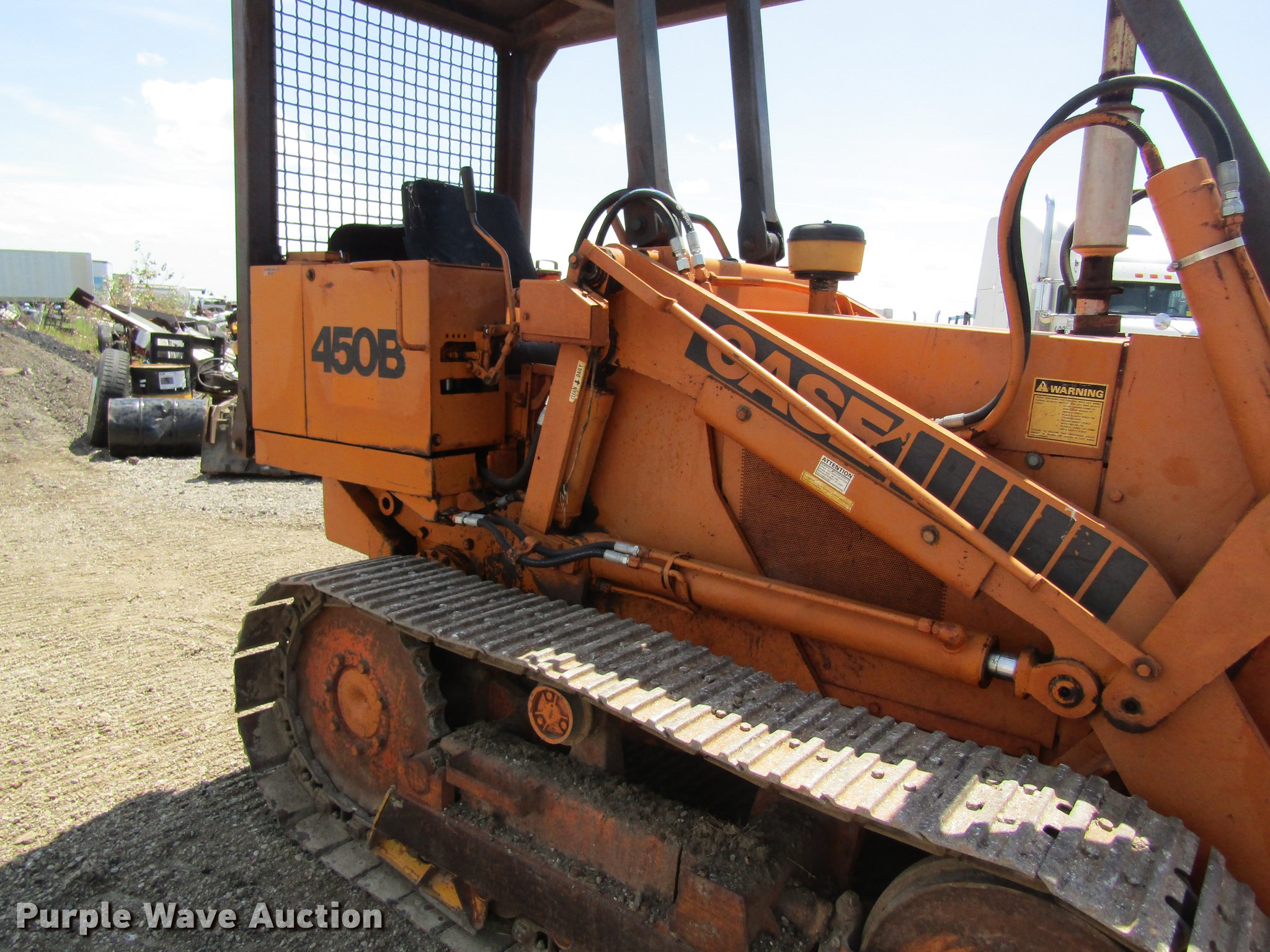 1978 Case 450B track loader in Bethany, MO Item DD8473 sold Purple Wave