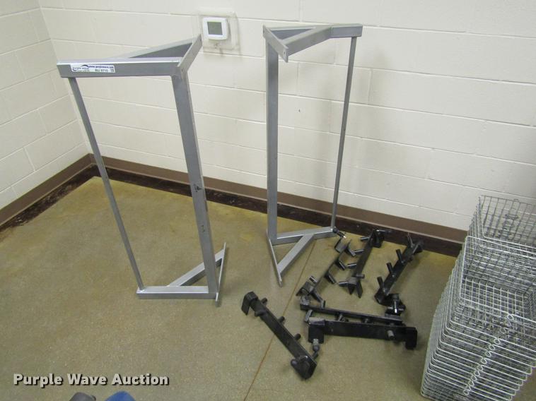 image for item BU9710 Weight room equipment