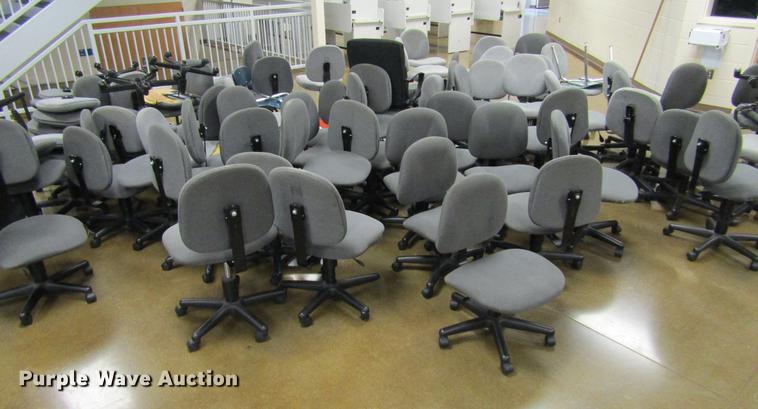image for item BU9711 Approximately 70 office chairs