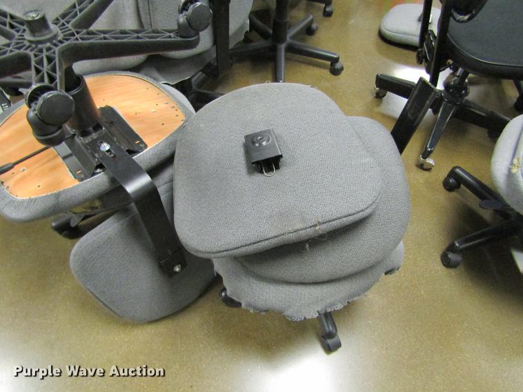 image for item BU9711 Approximately 70 office chairs