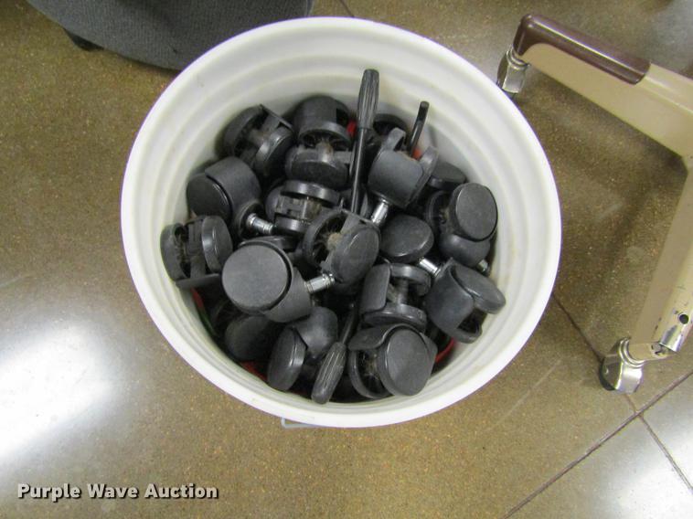 image for item BU9711 Approximately 70 office chairs