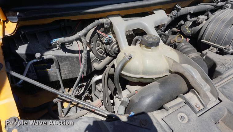 image for item DB6019 2006 Chevrolet Express 3500 Cargo bus